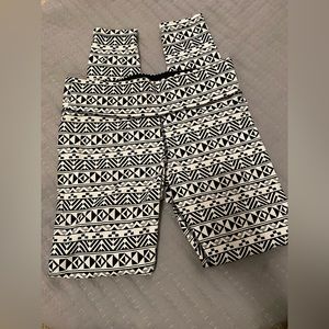 🖤 Victoria’s Secret PINK Yoga Geometric Leggings 🖤